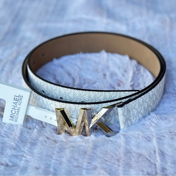 Michael Kors Accessories - NWT Michael Kors Signature White Logo Buckle Belt